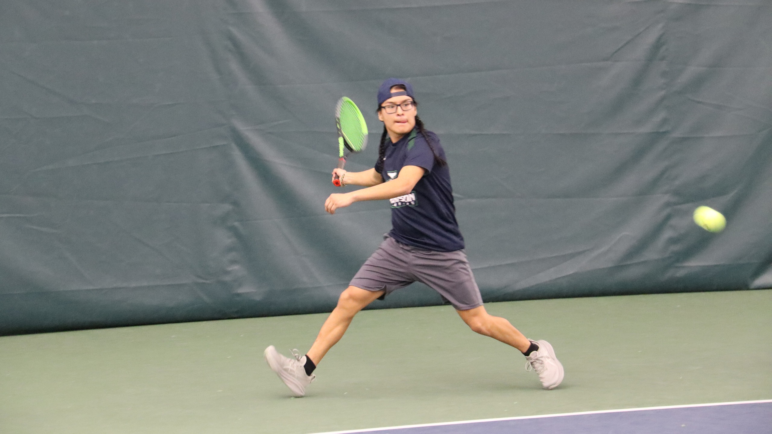 Men's Tennis Falters at Castleton