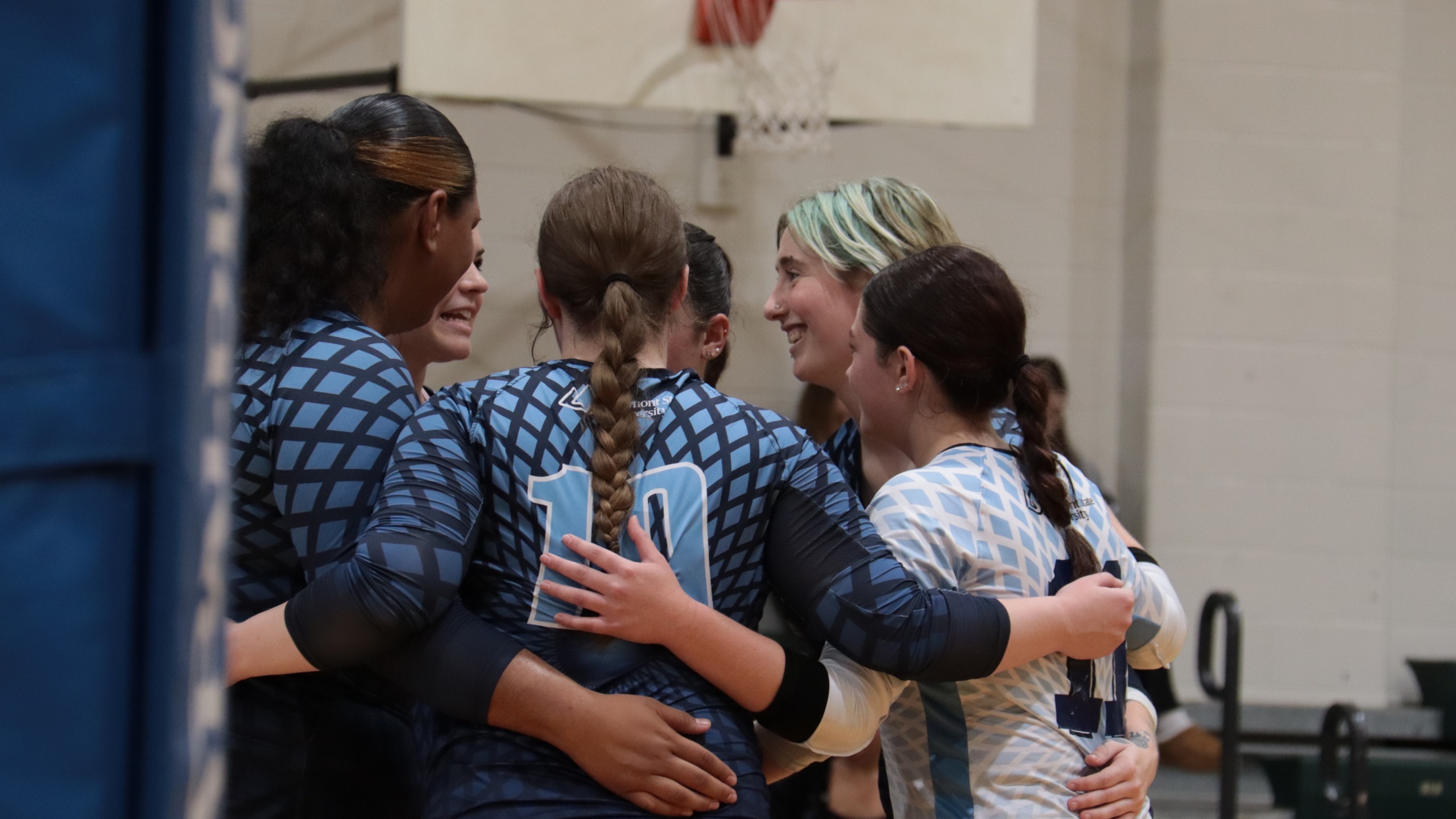 Ludlow Surpasses 1000 Career Point Mark, Badgers Sweep Lesley